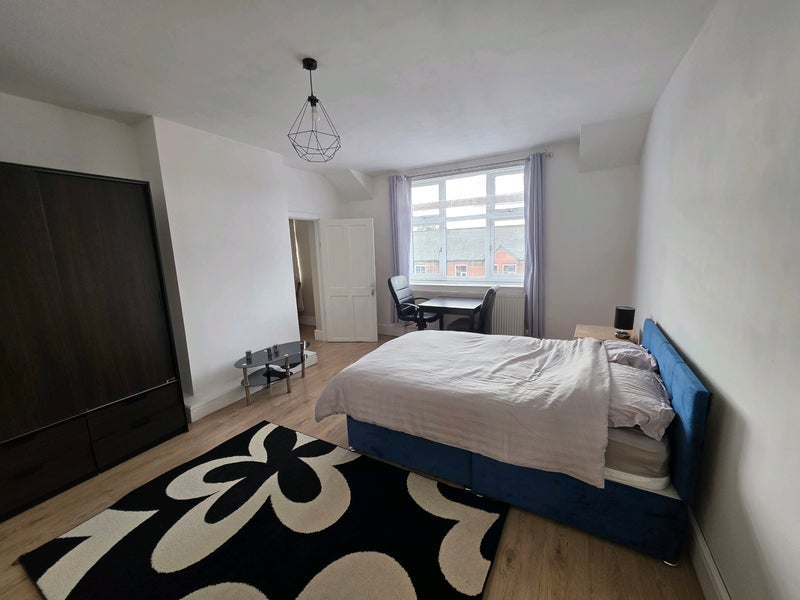 Room Manchester Road in Tameside