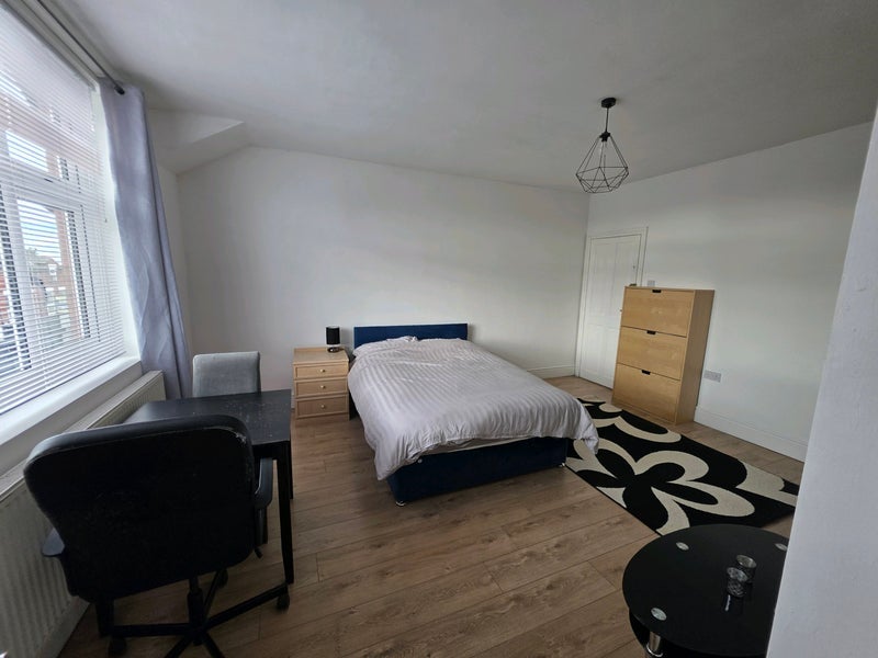 Room Manchester Road in Tameside
