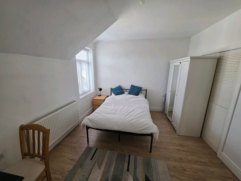 Room Manchester Road in Tameside