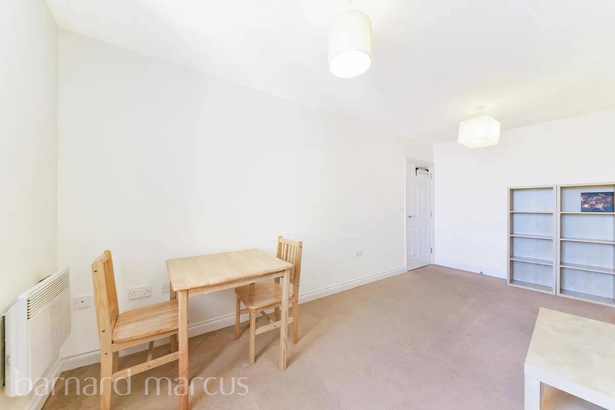 Flat Constable Close in Greater London