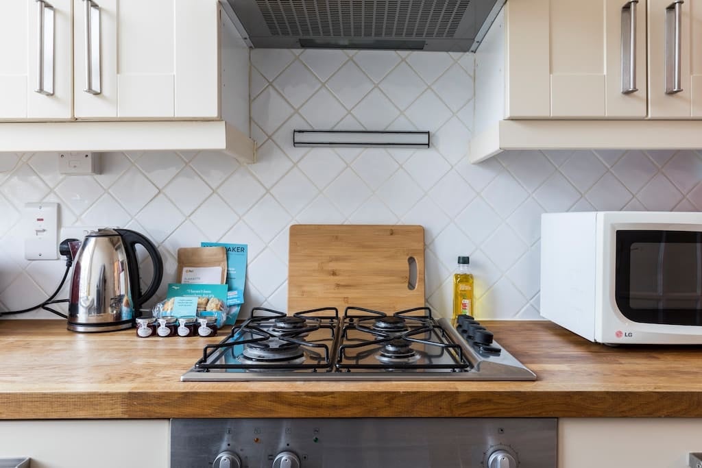 Flat Castletown Road in Greater London