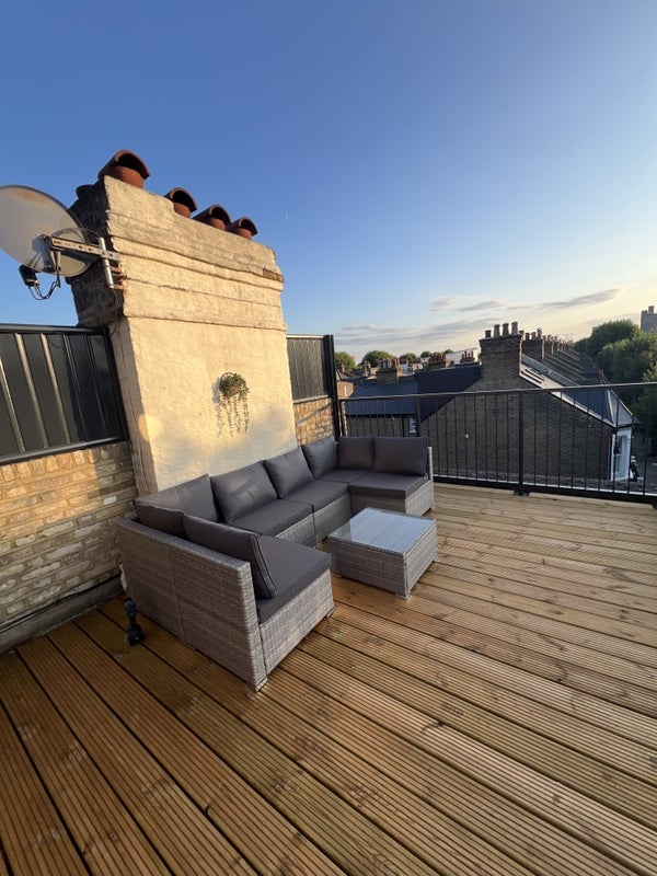 Room Cicada Road in Greater London