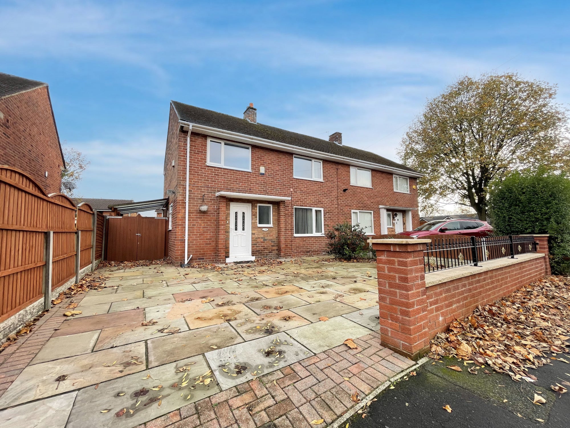 House Martinfield Road in Preston