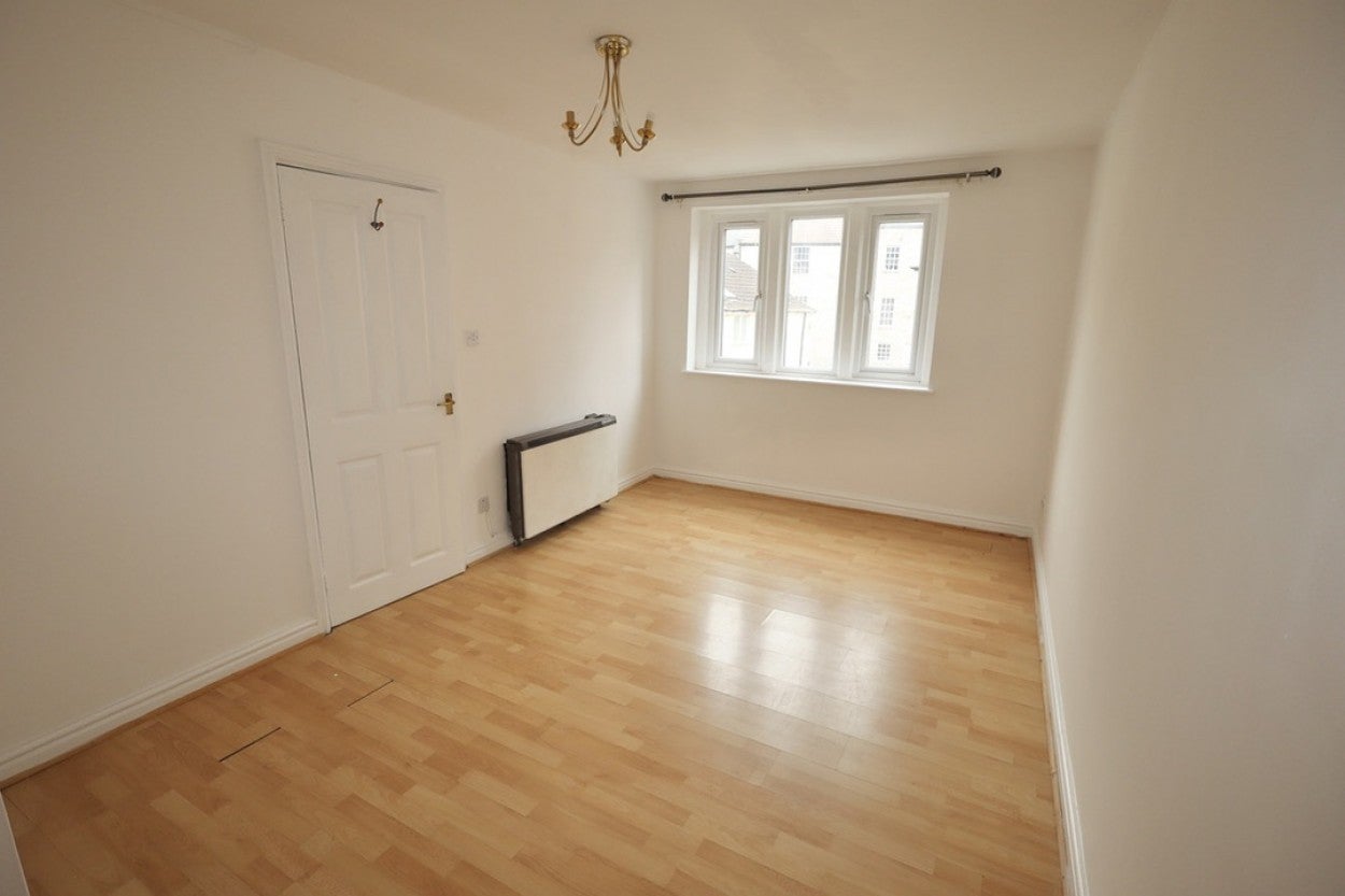 Flat Longbridge in Shepton Mallet