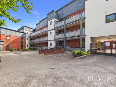 Flat Rowley Street in Stafford