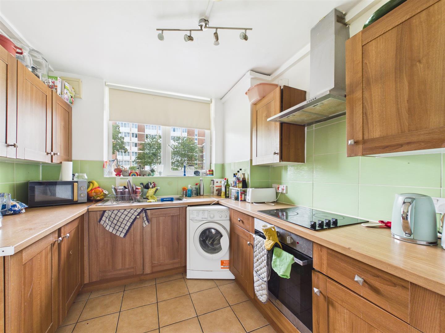 Flat Buckland Street in Greater London