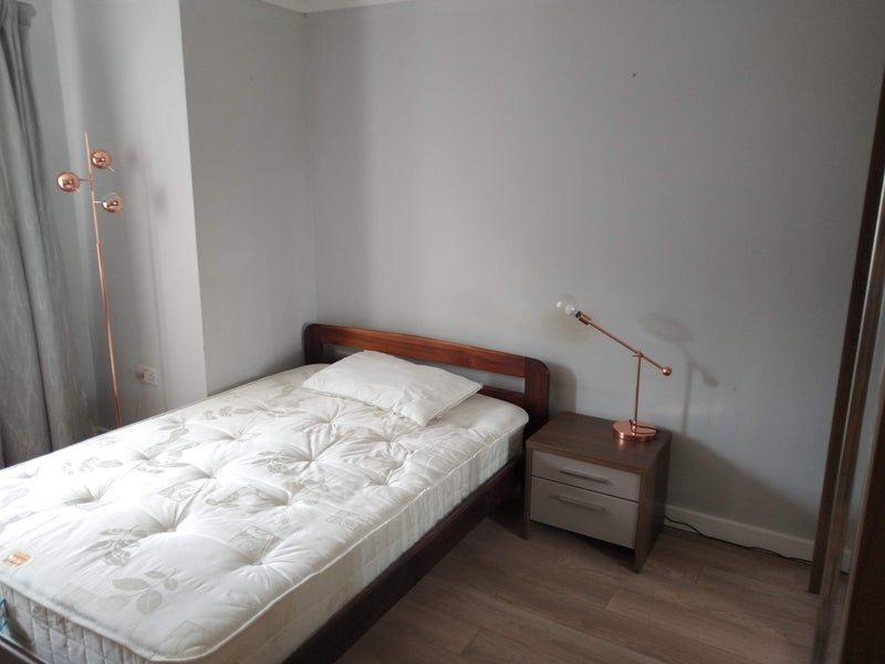 Room Virgil Court in Cardiff