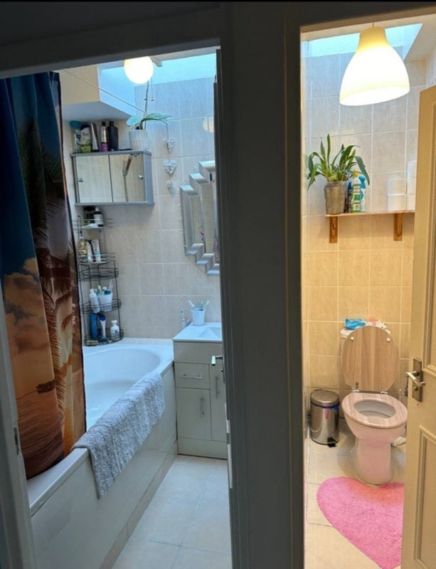 Room Longshore in Greater London