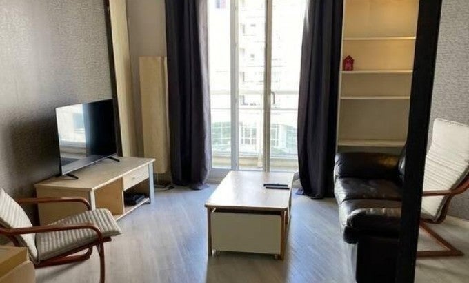 Flat Rue de la République in Puteaux