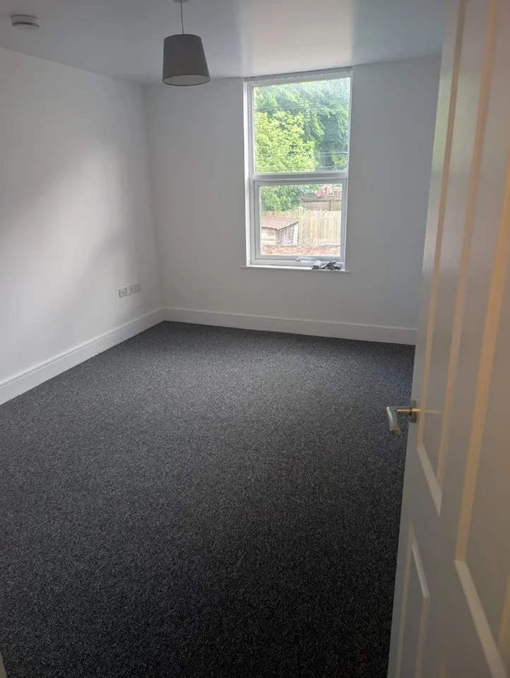 Flat Albany Road in Coventry