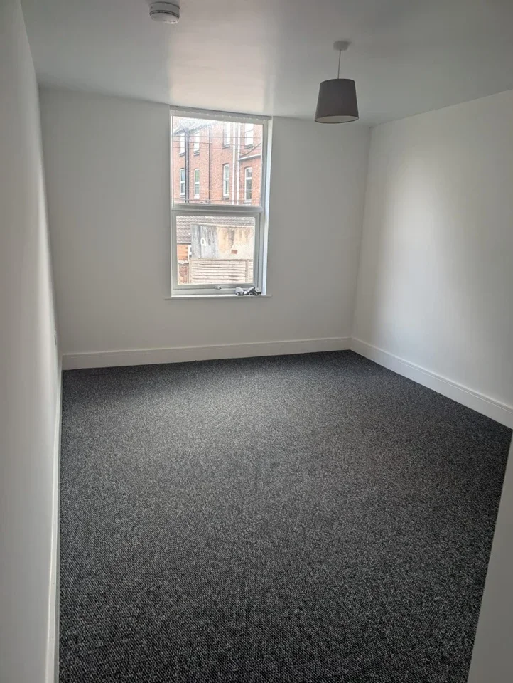 Flat Albany Road in Coventry