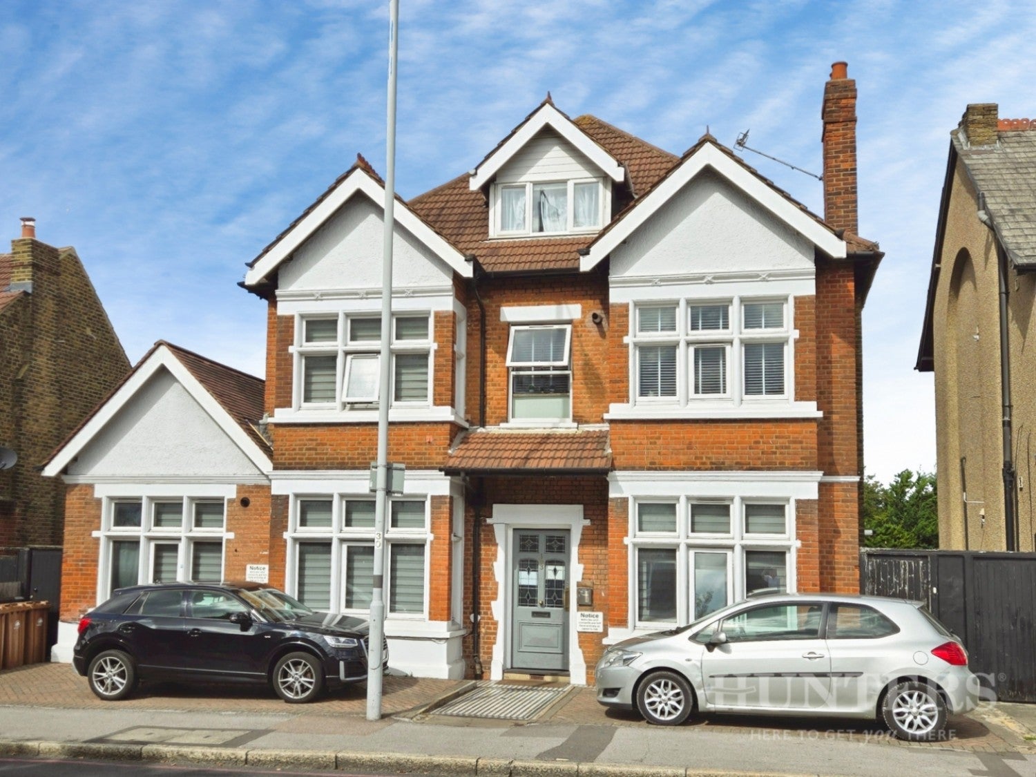Flat Carshalton Road in Greater London