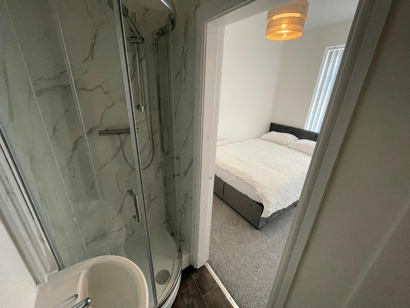 Room Rector Road in Liverpool