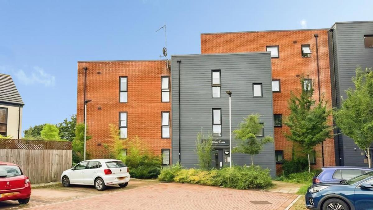 Flat Ashton Rise in Bristol