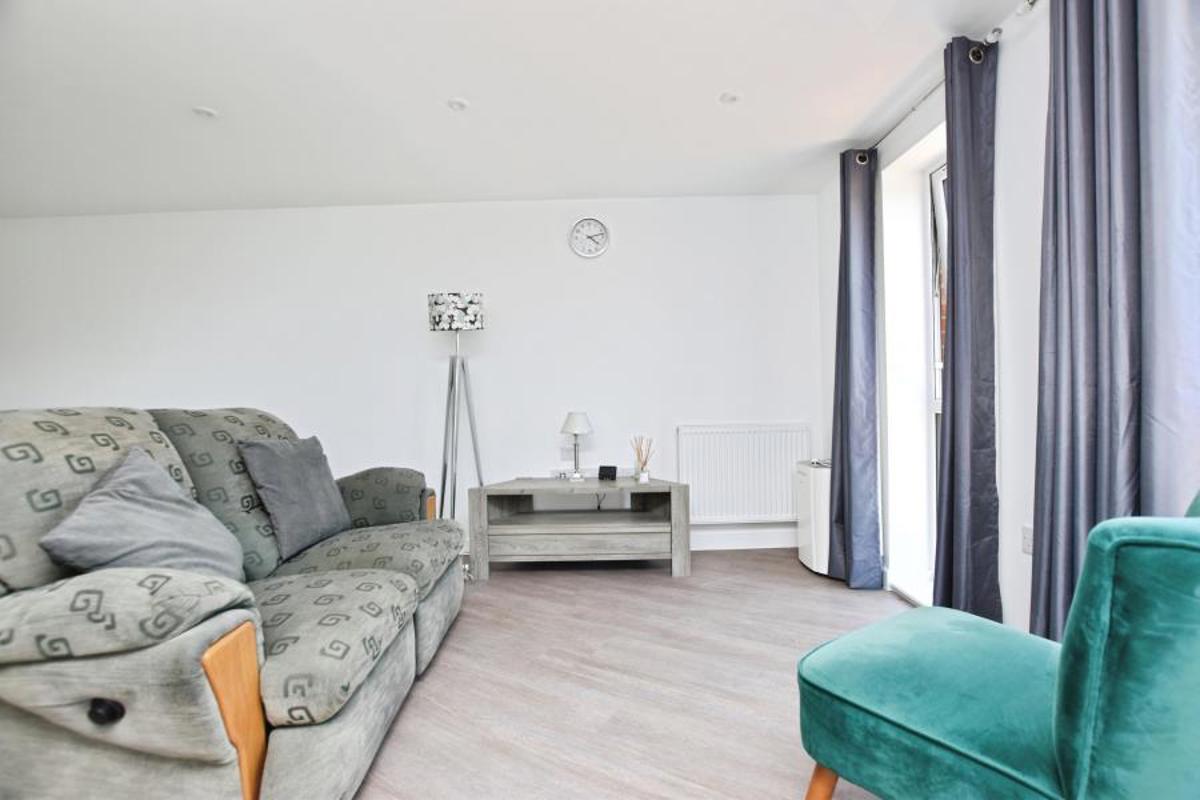 Flat Ashton Rise in Bristol