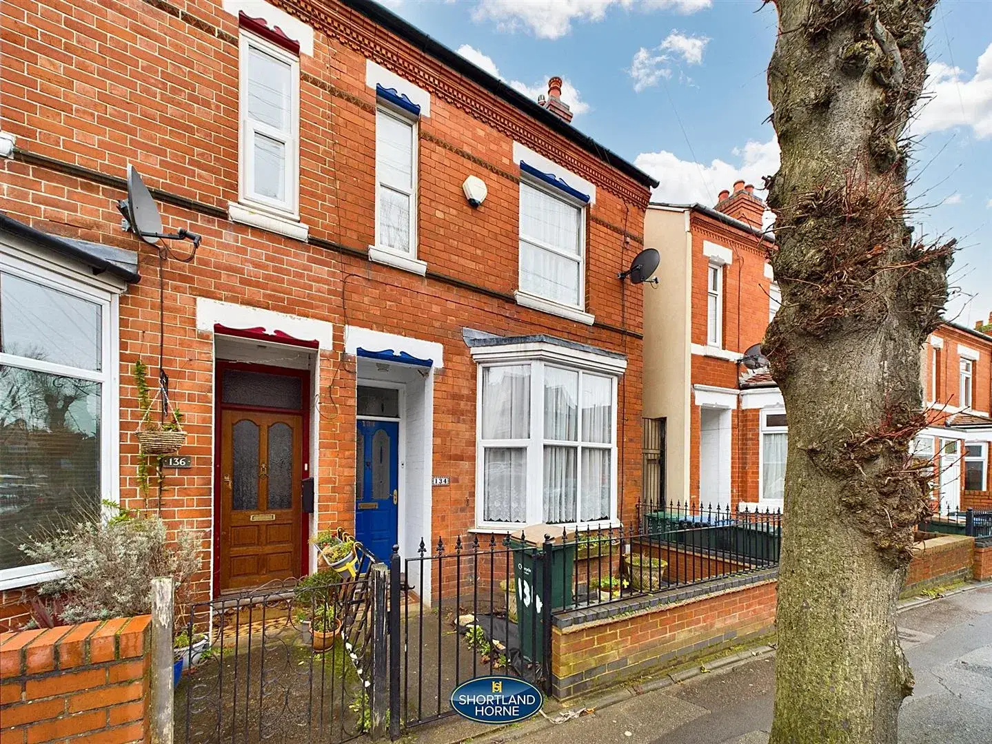 House Earlsdon Avenue North in Coventry