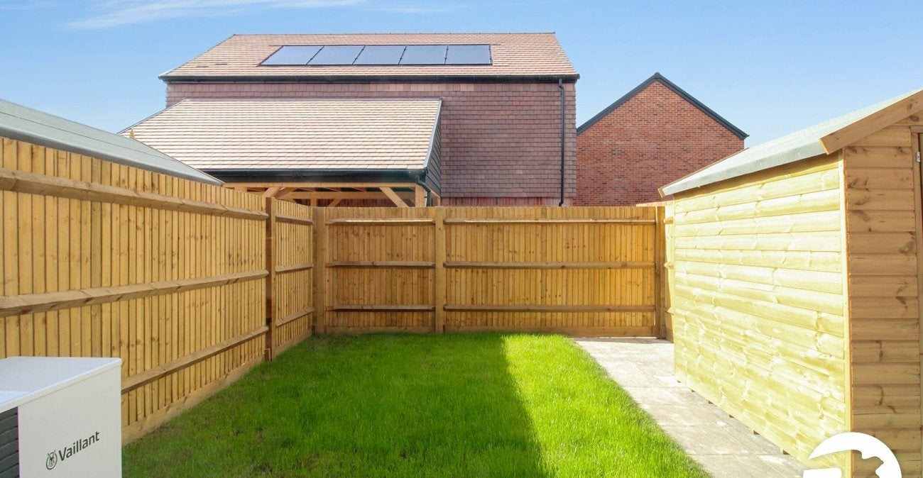 Flat Alkerden Lane in Dartford