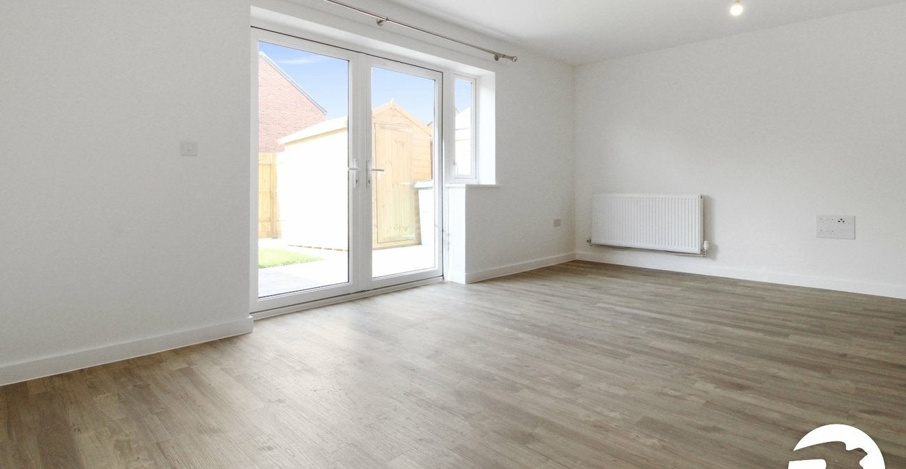 Flat Alkerden Lane in Dartford