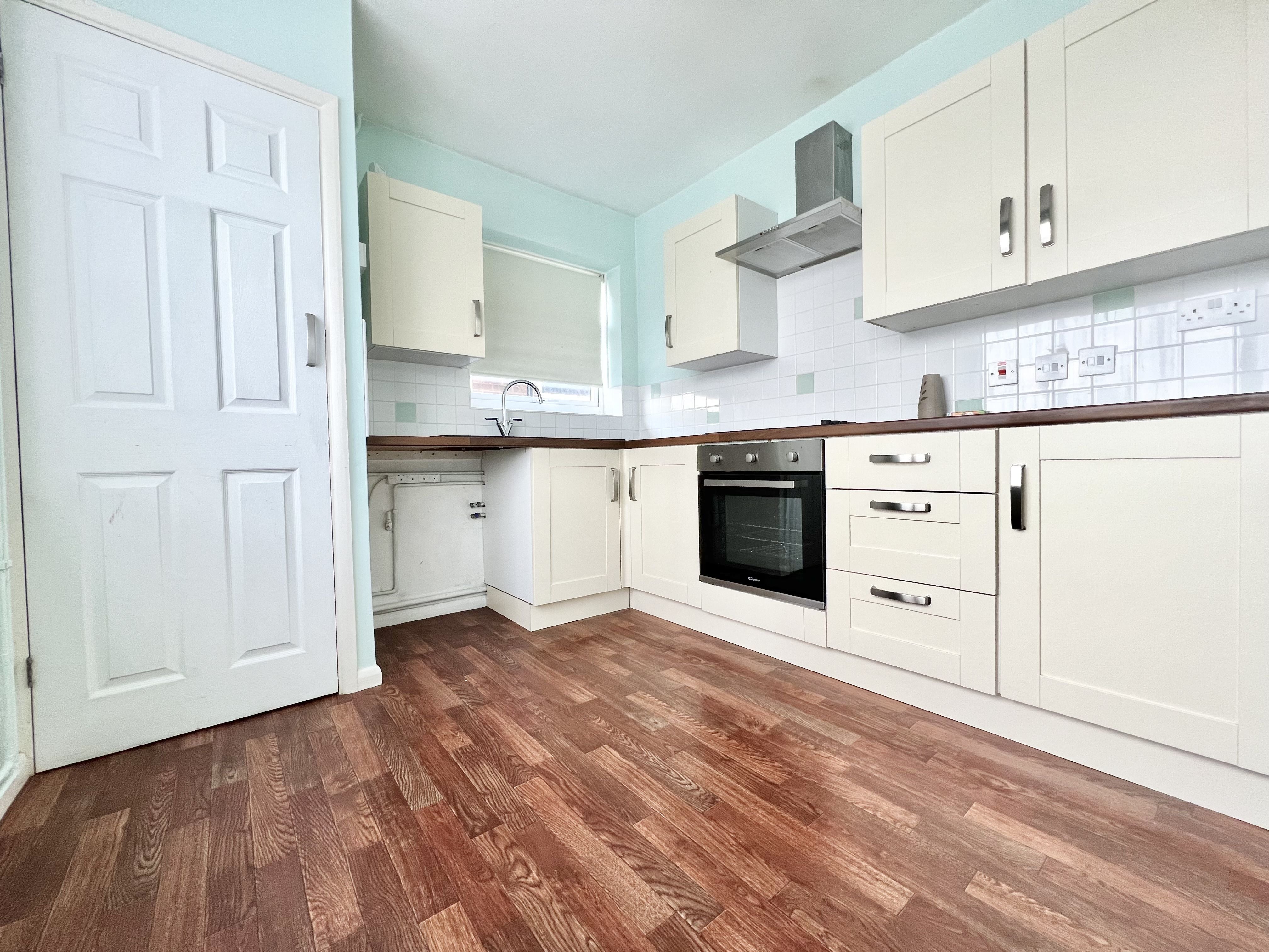 Flat Wickham Avenue in Thanet
