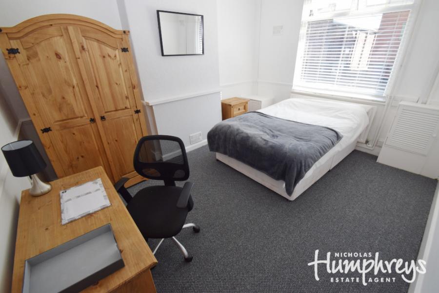 Room Watford Street in Stoke-on-Trent