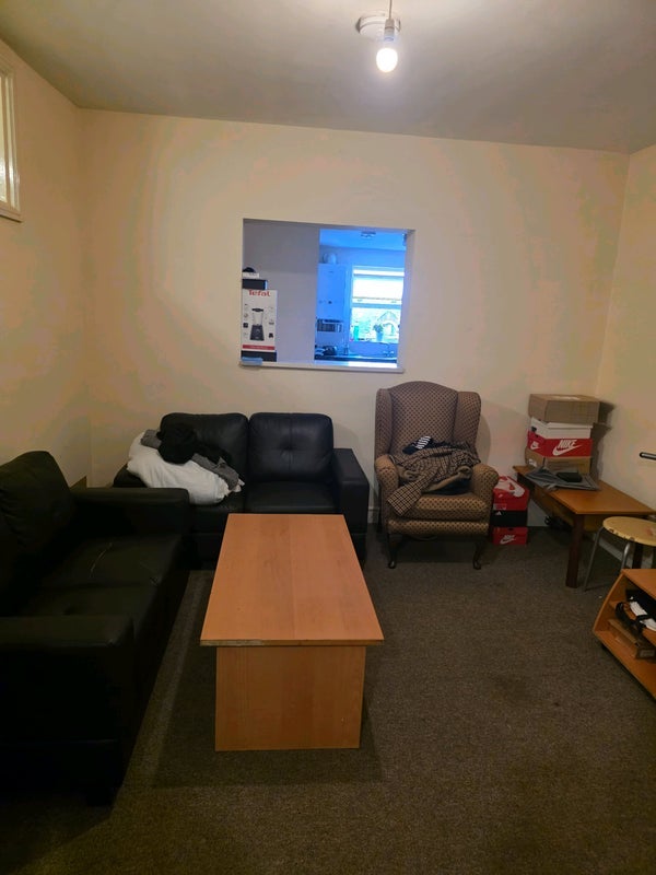 Room Glossop Road in Sheffield