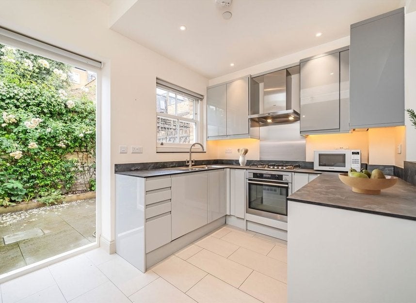 House Sandilands Road in Greater London