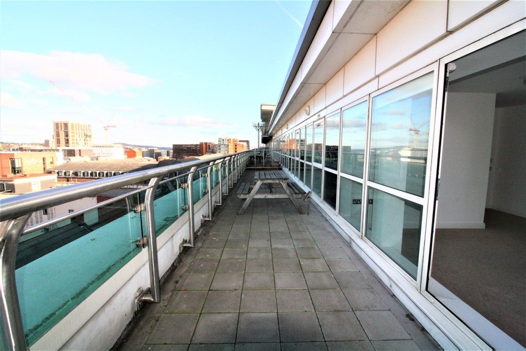 Flat Westfield Terrace in Sheffield