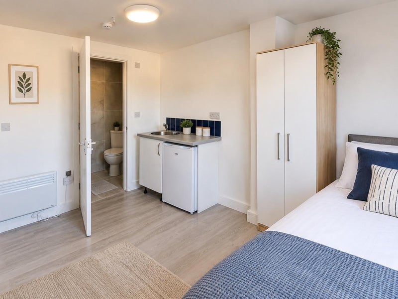 Room Hillside in Slough