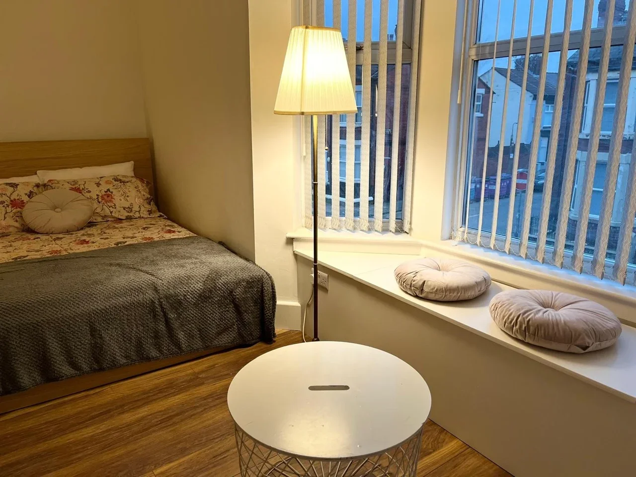 Room Bedford Road in Liverpool