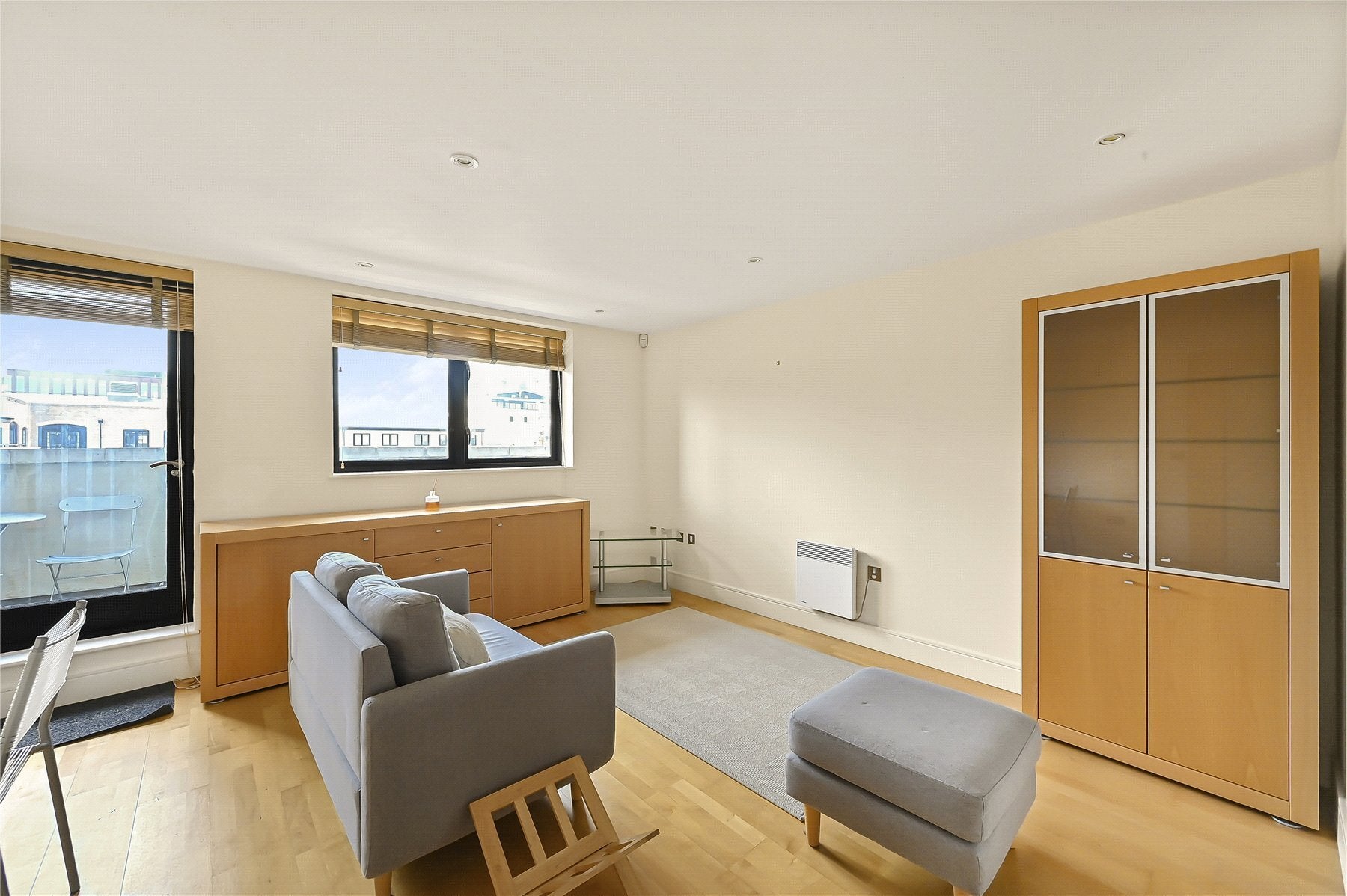 Flat Cayenne Court in Greater London