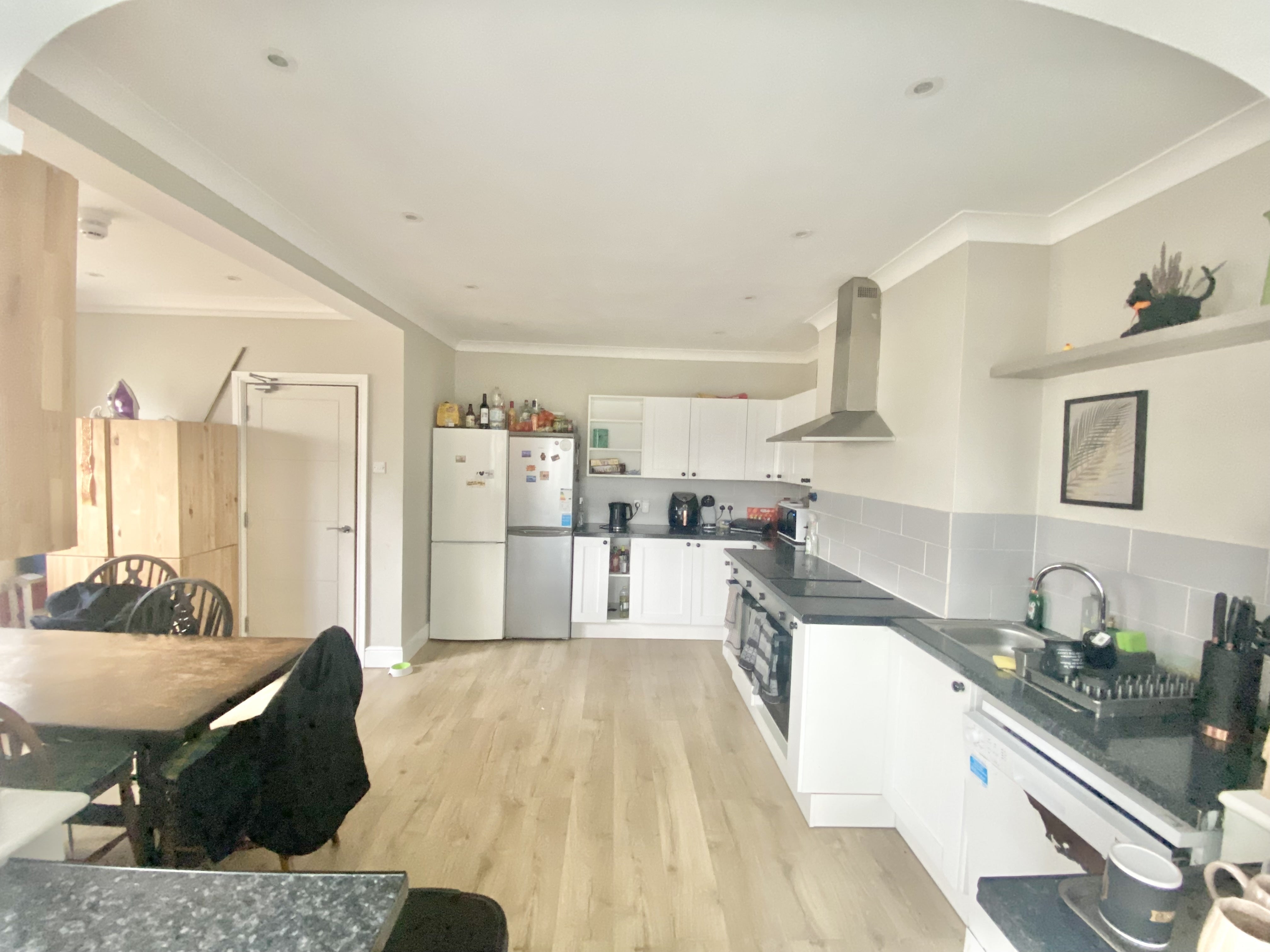 Room Rutland Avenue in Southend-on-Sea