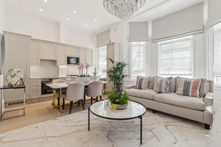 Flat Stafford Terrace in Greater London