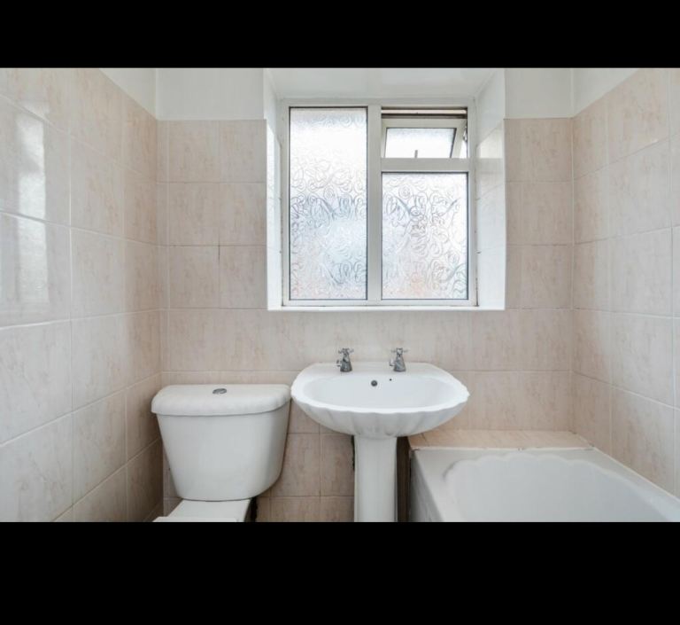 House Lamorna Grove in Greater London