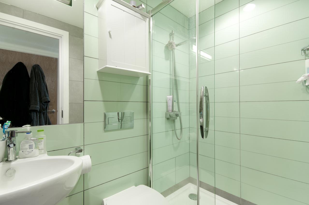 Flat Richmond Grove in Greater London