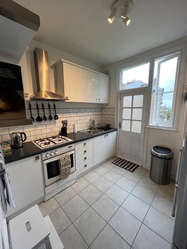 Room Anerley Park Road in Greater London