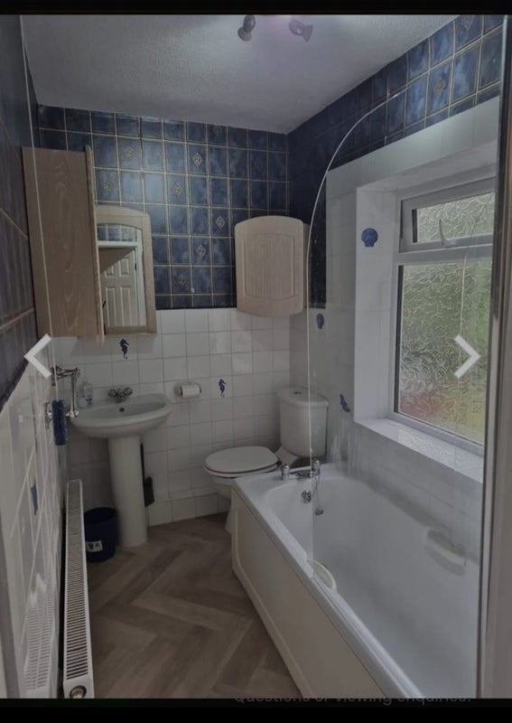 Room Rose Hill Close in Tameside