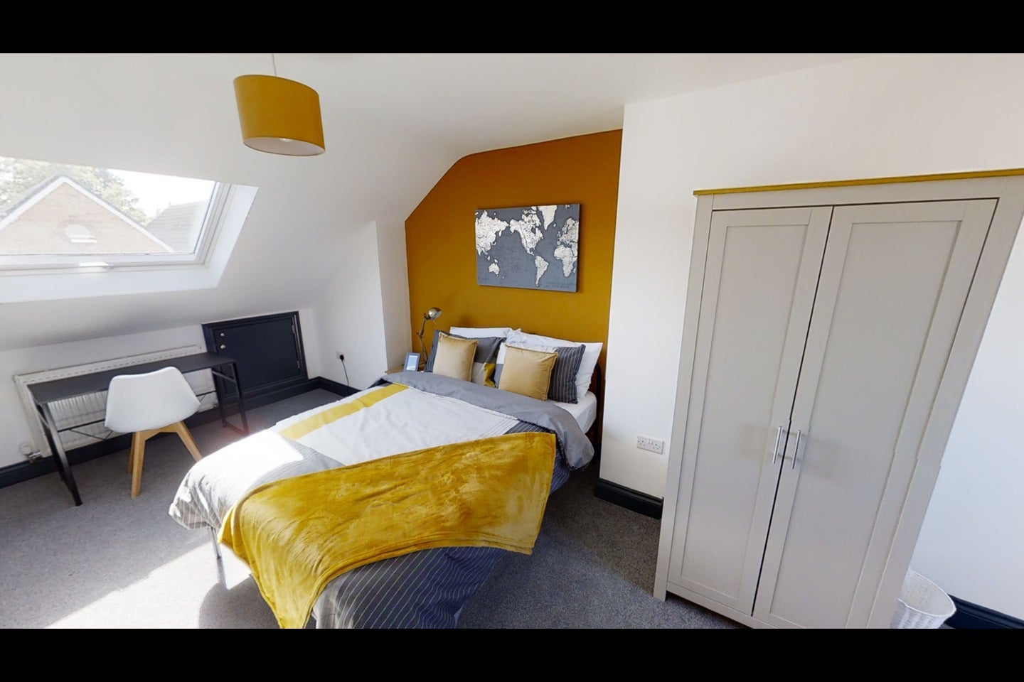 Room Maxse Road in Bristol