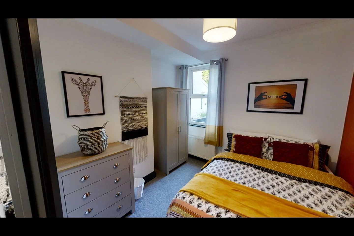 Room Maxse Road in Bristol