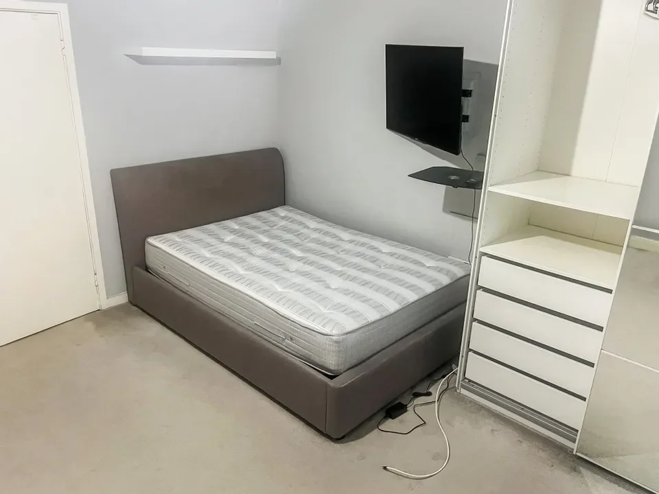 Flat Moylan Road in Greater London