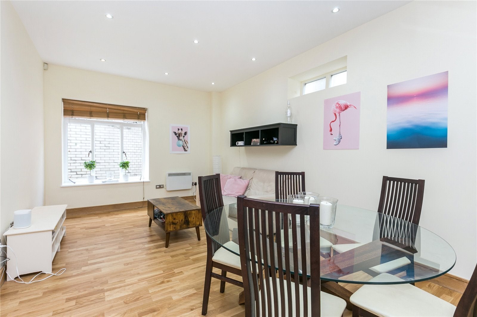 Flat Mac Farren Place in City of Westminster