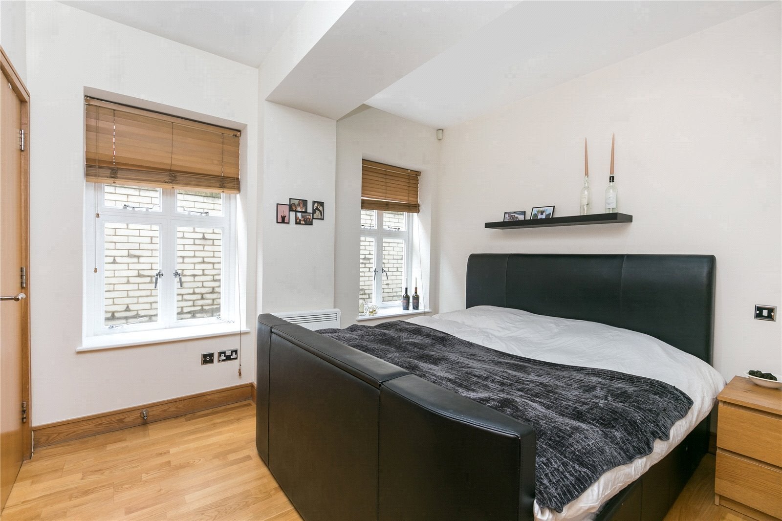 Flat Mac Farren Place in City of Westminster