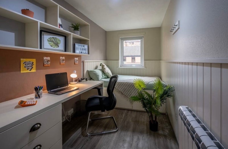 Room East Sciennes Street in City of Edinburgh
