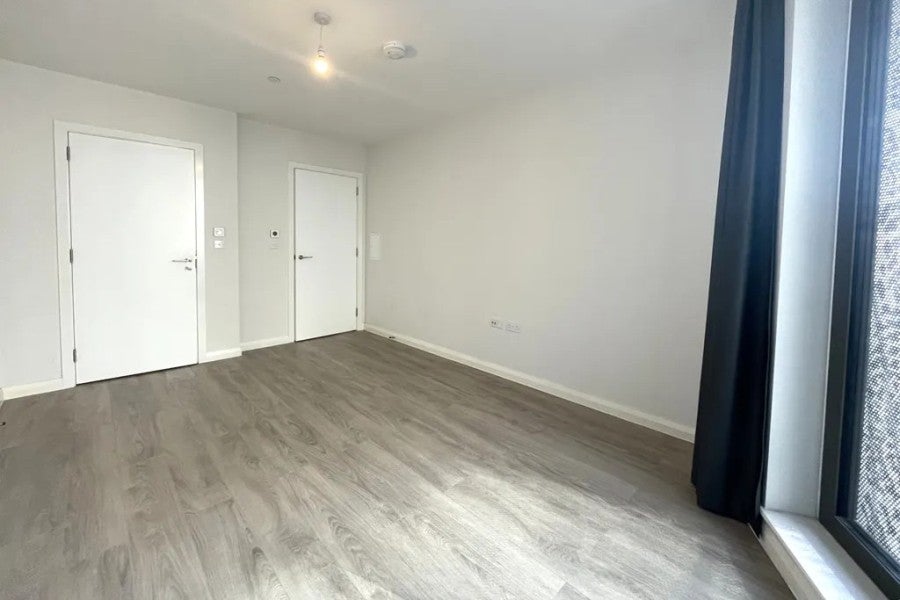 Flat Dartmouth Avenue in Woking