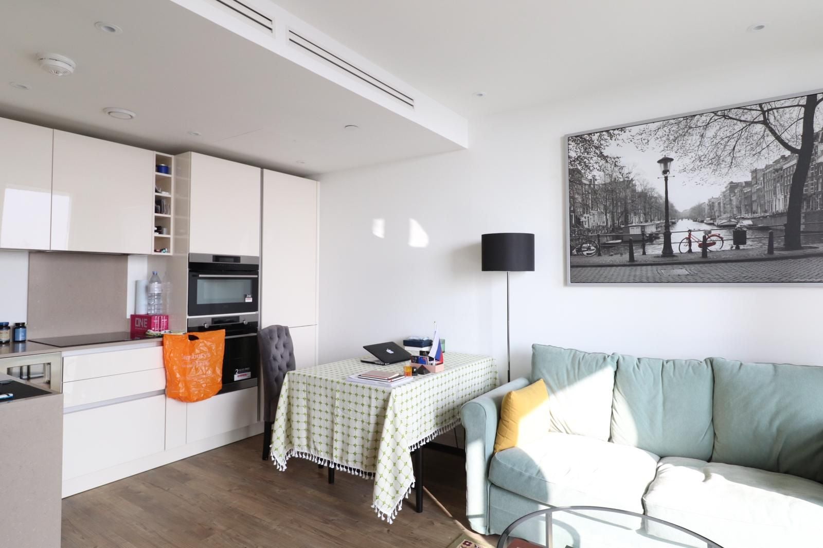 Flat Wandsworth Road in Greater London