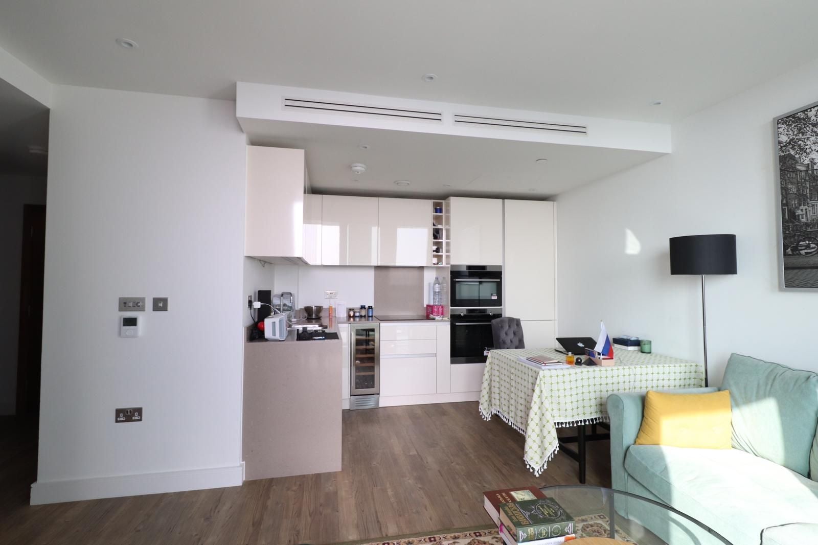 Flat Wandsworth Road in Greater London