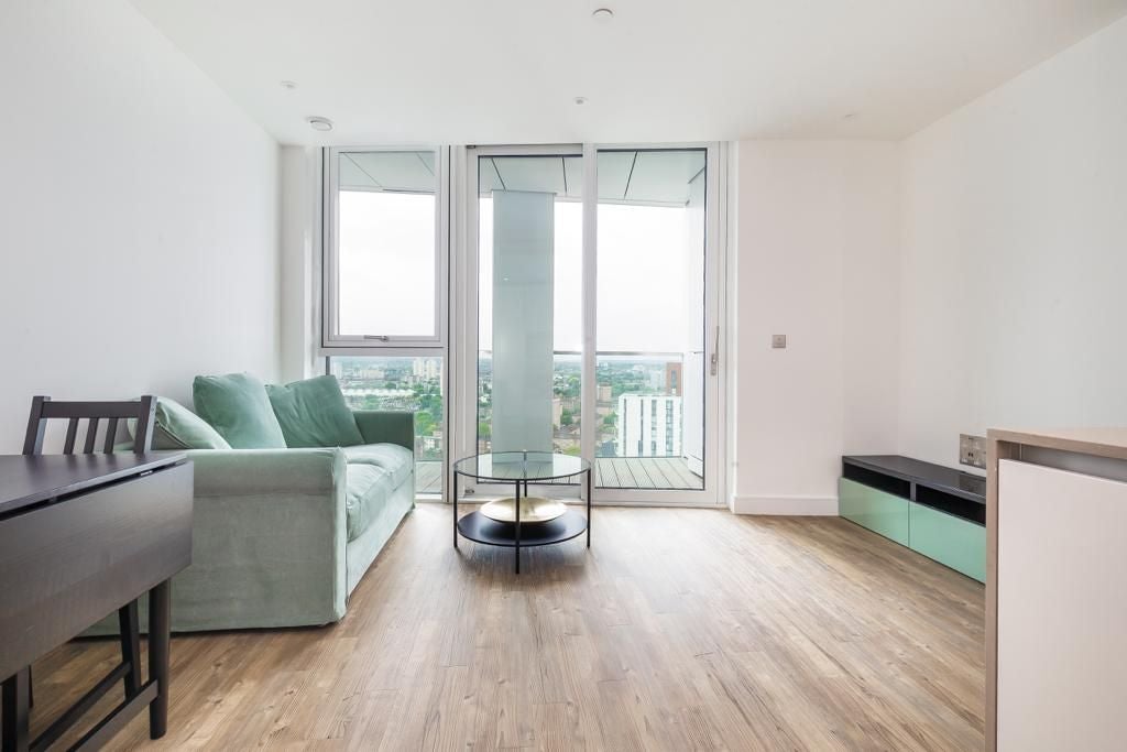 Flat Wandsworth Road in Greater London