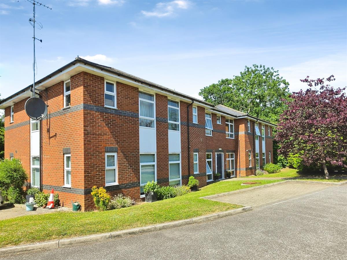 Flat Bridge Court in Waverley