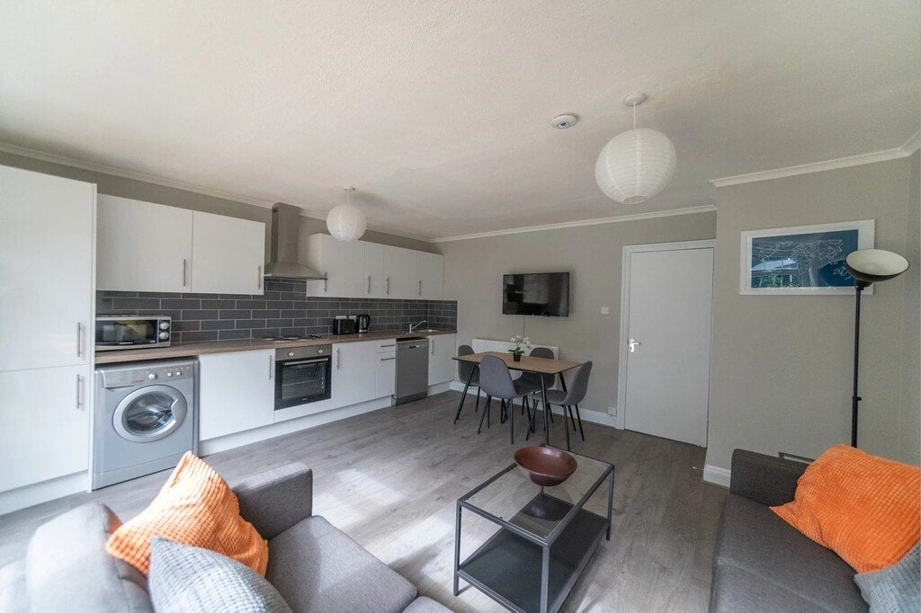 Room Gough Walk in Greater London