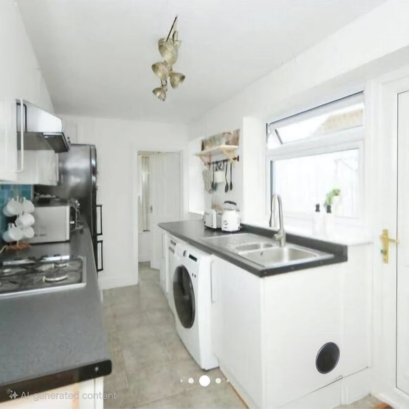 Room Napier Road in Greater London