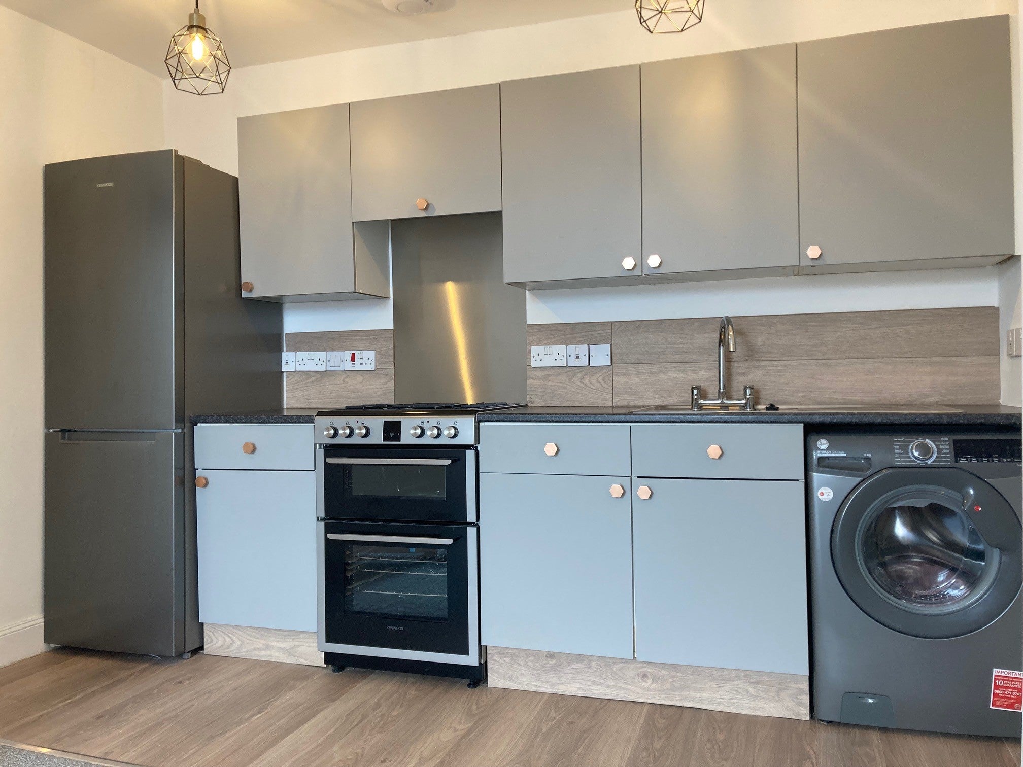 Flat Downfield Place in City of Edinburgh
